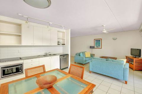 Baden 61 Rainbow Shores Air Conditioned Unit Walk To Beach Pool Tennis Court - Nambucca Heads Accommodation 0
