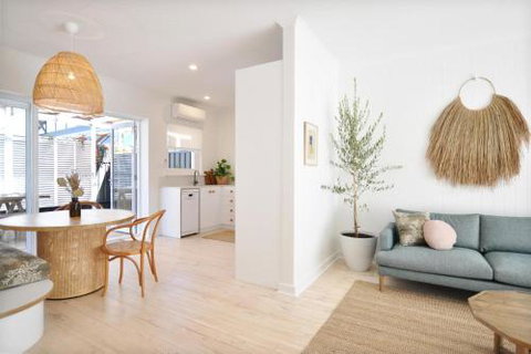 Pine At Arlos Refined Luxury In Glenelg - Nambucca Heads Accommodation 1