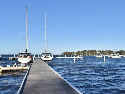 Wangi Waterfront Delight 4br Waterfront Reserve Home - Nambucca Heads Accommodation 1