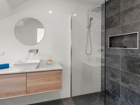 Waikiki Views - Nambucca Heads Accommodation 5