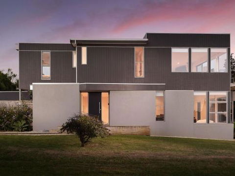Waikiki Dream - Nambucca Heads Accommodation 1
