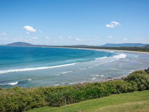 90 OCEANS EDGE Gerroa 4pm Check Out Sundays - Nambucca Heads Accommodation 6