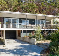 Palmwood at Hyams Beach 4pm Check Out Sundays - Nambucca Heads Accommodation