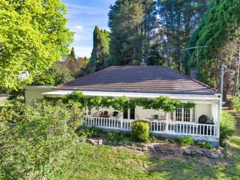 Redwood Cottage Burradoo Getaway Southern Highlands 4pm Check Out Sunday - Nambucca Heads Accommodation 0