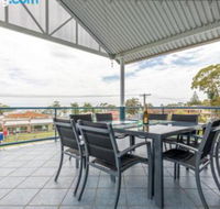Villa San Gabriel Vincentia sleeps 14 4pm Check Out Sundays - Nambucca Heads Accommodation