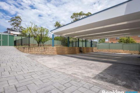 Villa San Gabriel Vincentia Sleeps 14 4pm Check Out Sundays - Nambucca Heads Accommodation 6