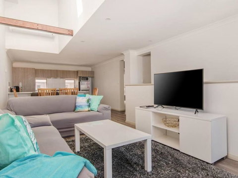 Surf & Sun In Silver Sands - Nambucca Heads Accommodation 6