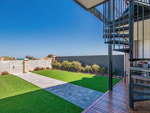 Surf & Sun In Silver Sands - Nambucca Heads Accommodation 5