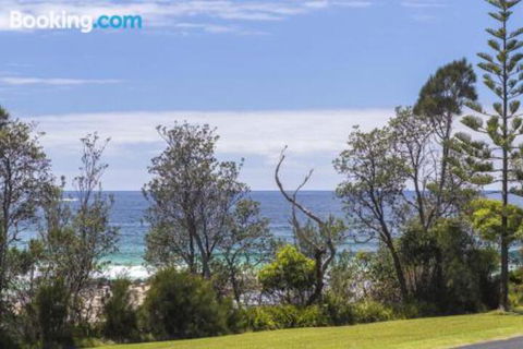 Seaside Parade 9 Dolphin Point - Nambucca Heads Accommodation 4