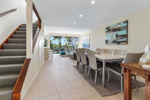 The Peachy Life Sunshine Beach - Nambucca Heads Accommodation 2