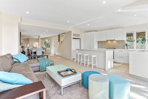 The Peachy Life Sunshine Beach - Nambucca Heads Accommodation 1