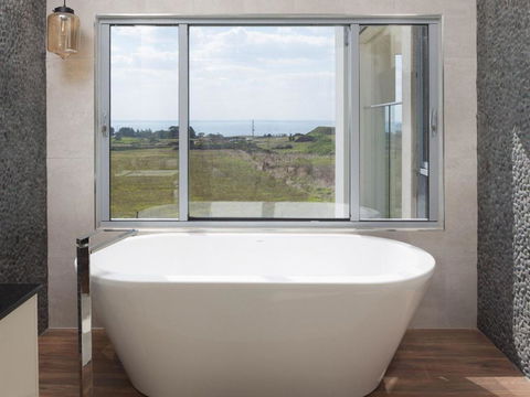Ocean Breeze - Nambucca Heads Accommodation 1