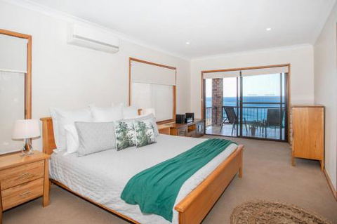 Panoramic Views 170 Mitchell Pde - Nambucca Heads Accommodation 6