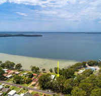 Four Loralyn on the water St. Georges Basin 4pm Check Out Sundays - Nambucca Heads Accommodation