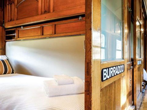 THE ANGAS CARRIAGE Alpine Southern Highlands 4pm Check Out On Sundays - Nambucca Heads Accommodation 1