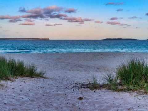 Mermaid Cottage At Hyams Beach 4pm Check Out Sundays - Nambucca Heads Accommodation 5