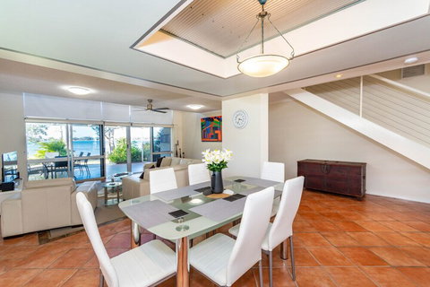 Treat Yourself To Something Special! - Nambucca Heads Accommodation 4