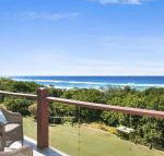 WHITE WAVES 6 OCEAN VIEWS FROM BEACHFRONT BALCONY - Nambucca Heads Accommodation