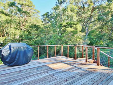 Elaine At Hyams 4pm Check Out Sundays - Nambucca Heads Accommodation 2