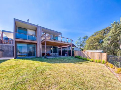 FAIRYTALE Gerroa 4pm Check Out Sundays - Nambucca Heads Accommodation 1