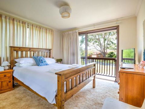 Fishermans Rest 4pm Check Out Sundays - Nambucca Heads Accommodation 1