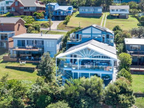 NANNY & POPPYS BEACH HOUSE Gerroa 4pm Check Out Sundays - Nambucca Heads Accommodation 0