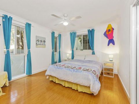 NANNY & POPPYS BEACH HOUSE Gerroa 4pm Check Out Sundays - Nambucca Heads Accommodation 2