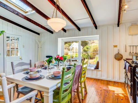 Mirriyindi Unique Berrima Escape For 9 In The Southern Highlands 4pm Check Out Sundays - Nambucca Heads Accommodation 2