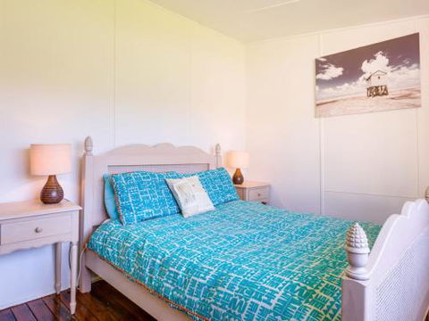 On Golden Ponds At Erowal Bay 4pm Check Out Sundays - Nambucca Heads Accommodation 5