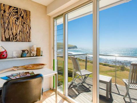 PENZANCE Gerroa Beachfront To Shelley Beach & 4pm Check Out Sundays - Nambucca Heads Accommodation 0