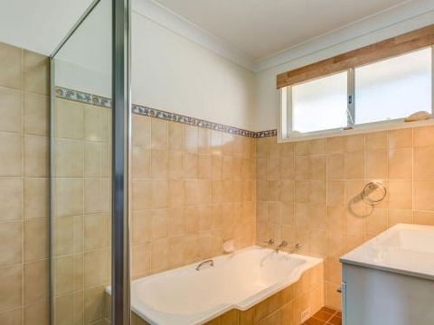 PENZANCE Gerroa Beachfront To Shelley Beach & 4pm Check Out Sundays - Nambucca Heads Accommodation 2