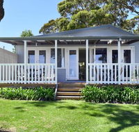 The Waterfront House 4pm Check Out Sundays - Nambucca Heads Accommodation
