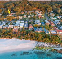 Sandals at the Bay Downstairs 4pm Check Out Sundays - Nambucca Heads Accommodation