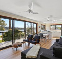 Three Palms - Nambucca Heads Accommodation
