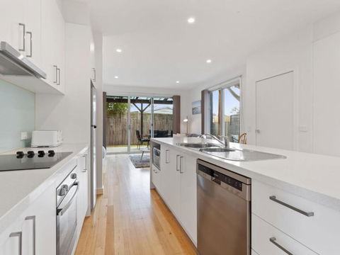 NORMANBY Coastal FREE WIFI & NETFLIX - Nambucca Heads Accommodation 4