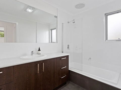 NORMANBY Coastal FREE WIFI & NETFLIX - Nambucca Heads Accommodation 6