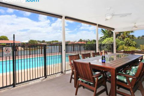 Schirrmann 56 Four Bedroom Home On Canal With Pool Pontoon Aircon & WiFi! - Nambucca Heads Accommodation 1