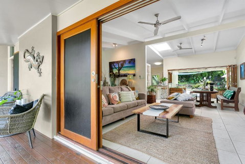 Vista Hillview Family Villa - Nambucca Heads Accommodation 2
