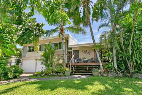 Vista Hillview Family Villa - Nambucca Heads Accommodation 5