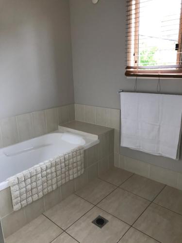 Tamborine Mountain Accommodation - Nambucca Heads Accommodation 6
