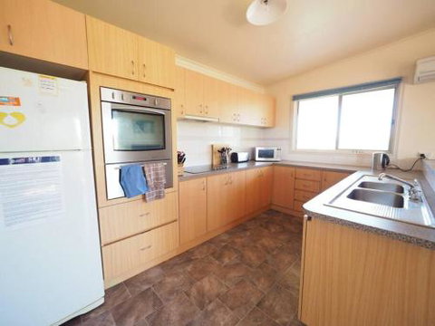 Sunset Deck Beach House Sandy Point - Nambucca Heads Accommodation 4
