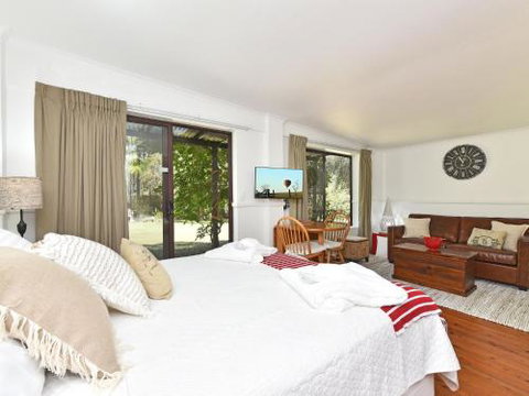 Olive Grove Studio 1 - Nambucca Heads Accommodation 0