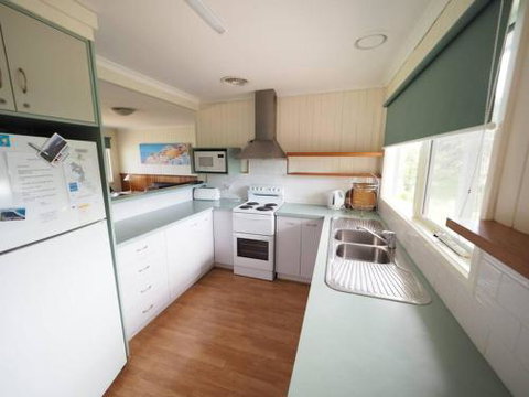27 Beach Parade Sandy Point - Nambucca Heads Accommodation 6