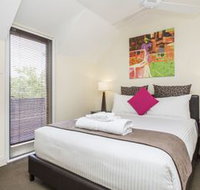 Sydney Harbor Town Houses Longs Ln - Nambucca Heads Accommodation