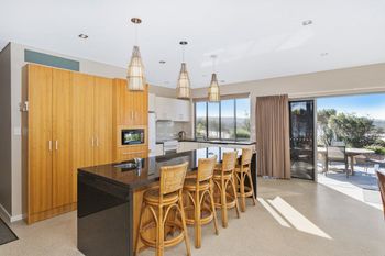 DOLPHIN VIEWS - Nambucca Heads Accommodation 4