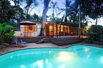 The Oak Beach Beachhouse - Nambucca Heads Accommodation 0