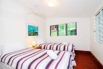 The Oak Beach Beachhouse - Nambucca Heads Accommodation 4