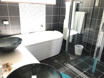 Ocean House At Mollymook - Nambucca Heads Accommodation 3