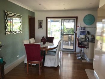 Ocean House At Mollymook - Nambucca Heads Accommodation 5