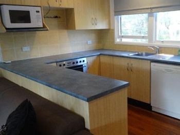 Lakeside Getaway - Nambucca Heads Accommodation 1